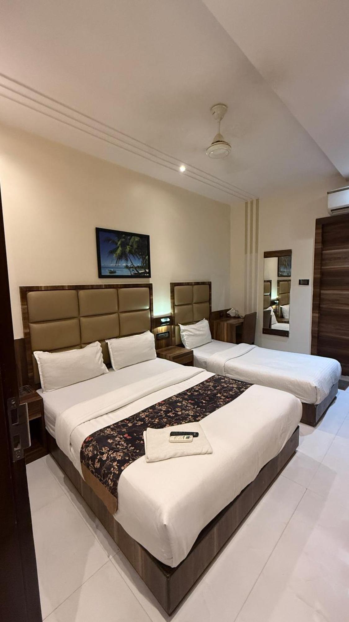 M E R I T O N Hotel T-2 Mumbai Dış mekan fotoğraf