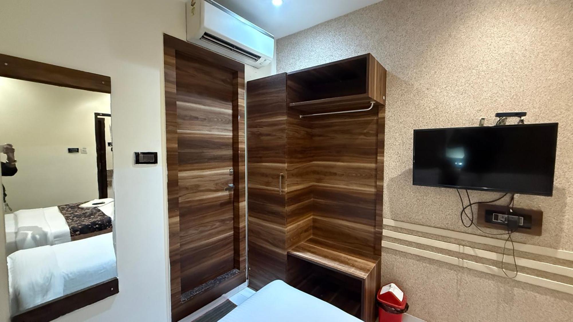 M E R I T O N Hotel T-2 Mumbai Dış mekan fotoğraf